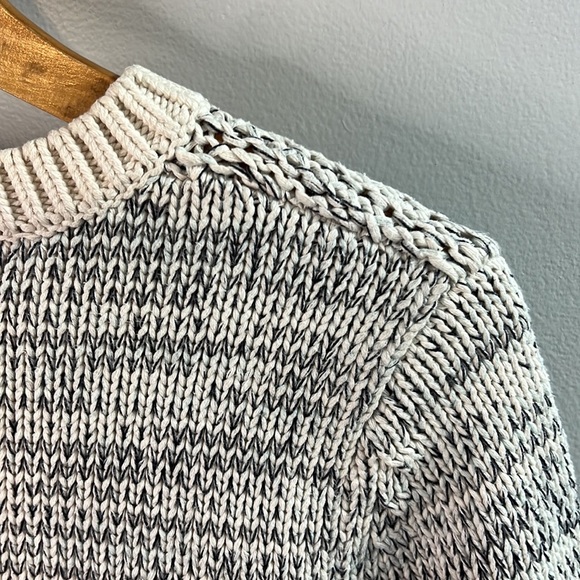 Women’s Banana Republic Cotton Sweater Size Medium - Picture 7 of 11